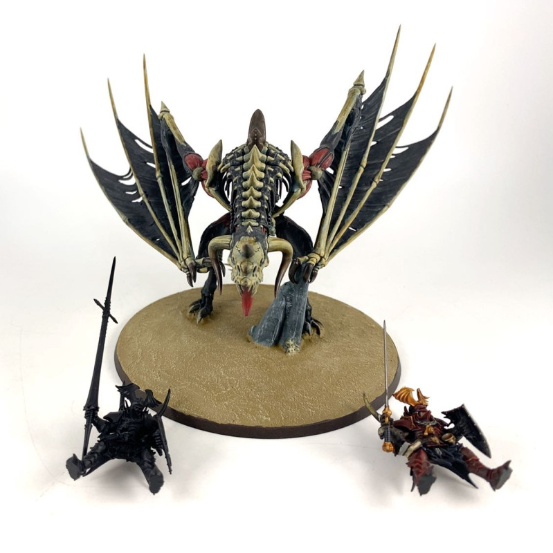 Vampire Lord sur Zombie Dragon