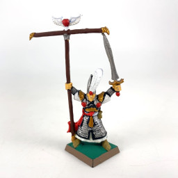 High Elf Standard Bearer