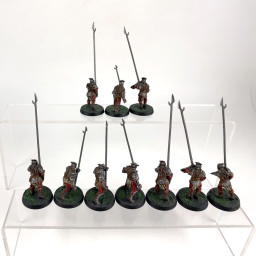 Guerrier Uruk-hai avec pique